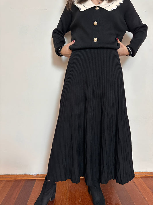 Siyah Uzun Piliseli Triko Etek
