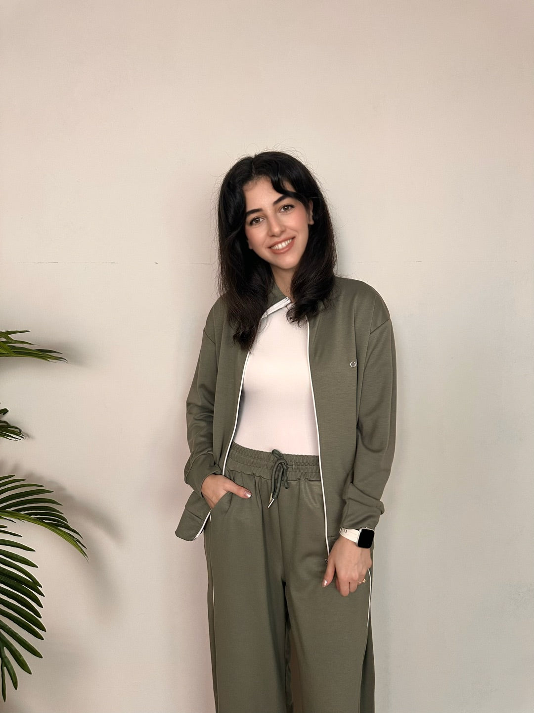 Dik Yaka Fermuarlı Geniş Paça Eşofman Takımı