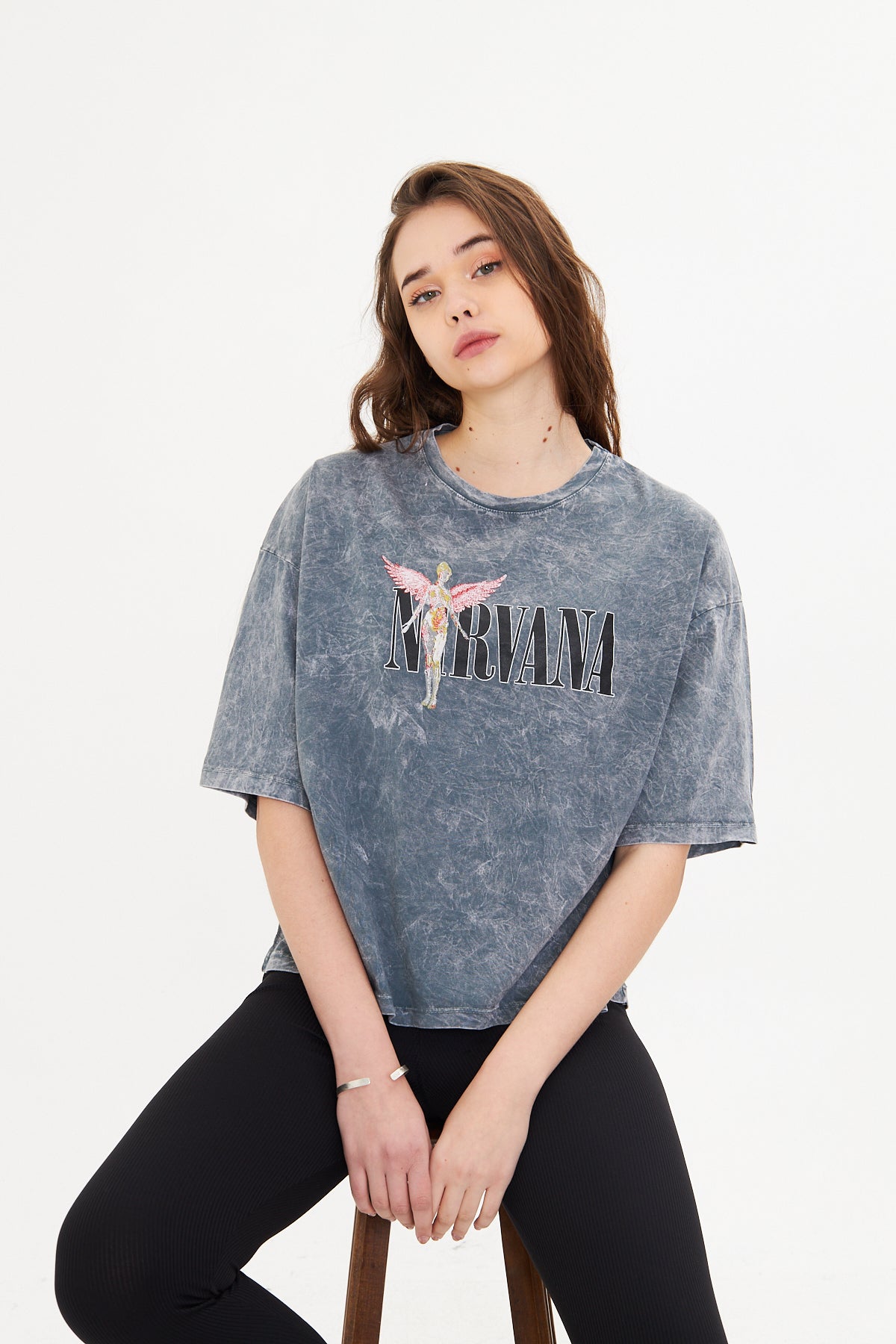 Gri Oversize Yıkamalı Kısa Kadın Tişört