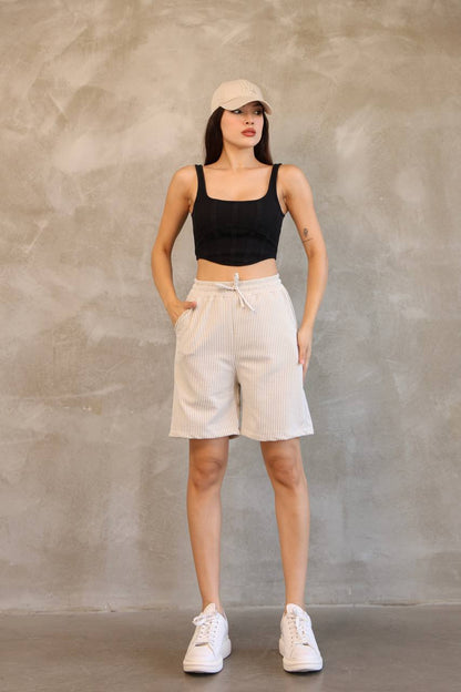 Su Yolu Desen Çizgili Şort