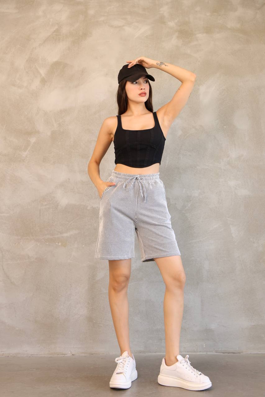 Su Yolu Desen Çizgili Şort