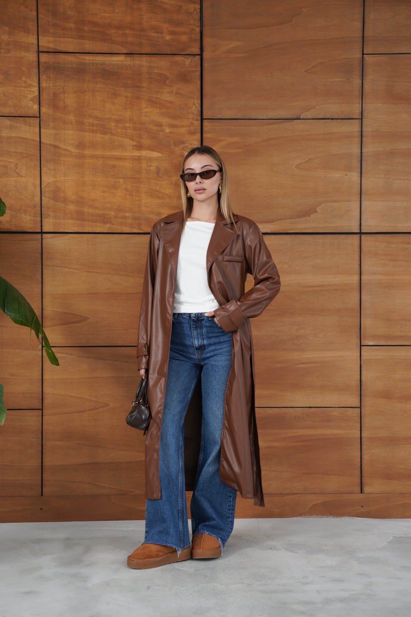 Uzun Kemerli Deri Trençkot