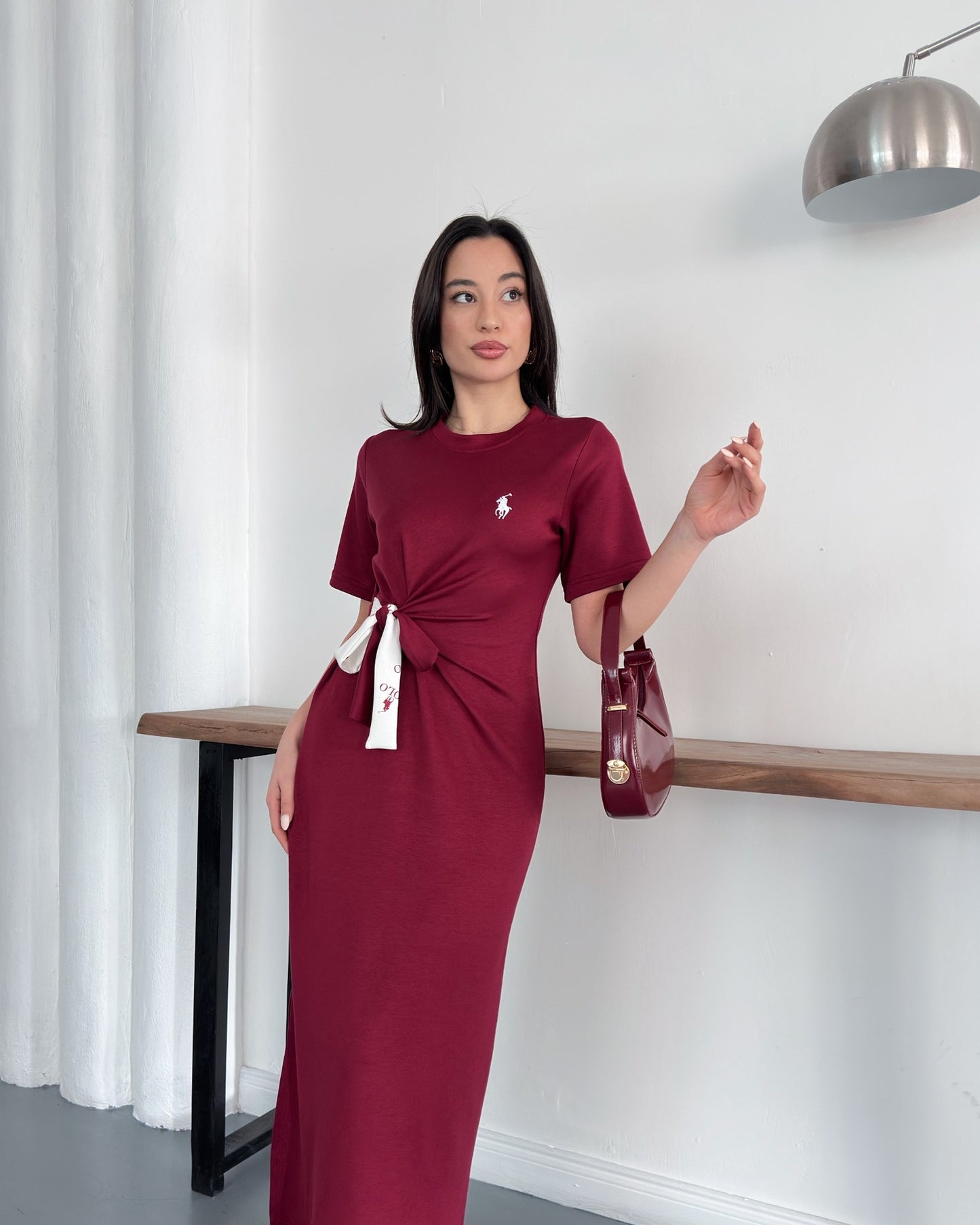 Minimal Nakışlı Belden Kuşaklı Midi Boy Likralı Günlük Elbise