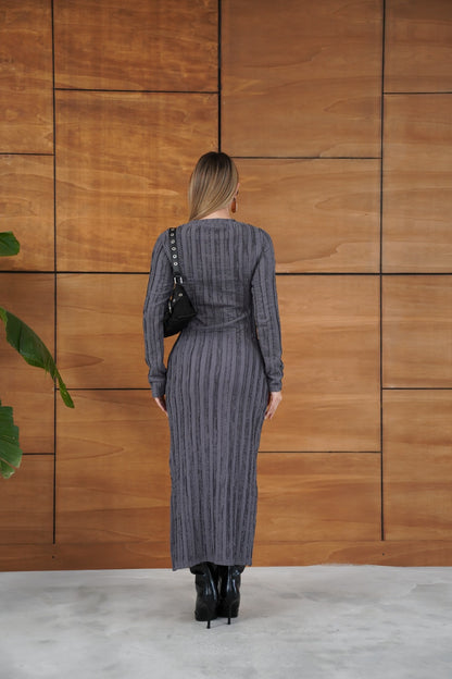 Maxi Dokulu Fit Yırtmaçlı Triko Elbise