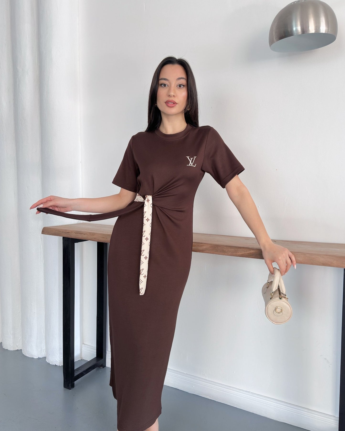 LV Belden Kuşaklı Midi Boy Likralı Şık Elbise