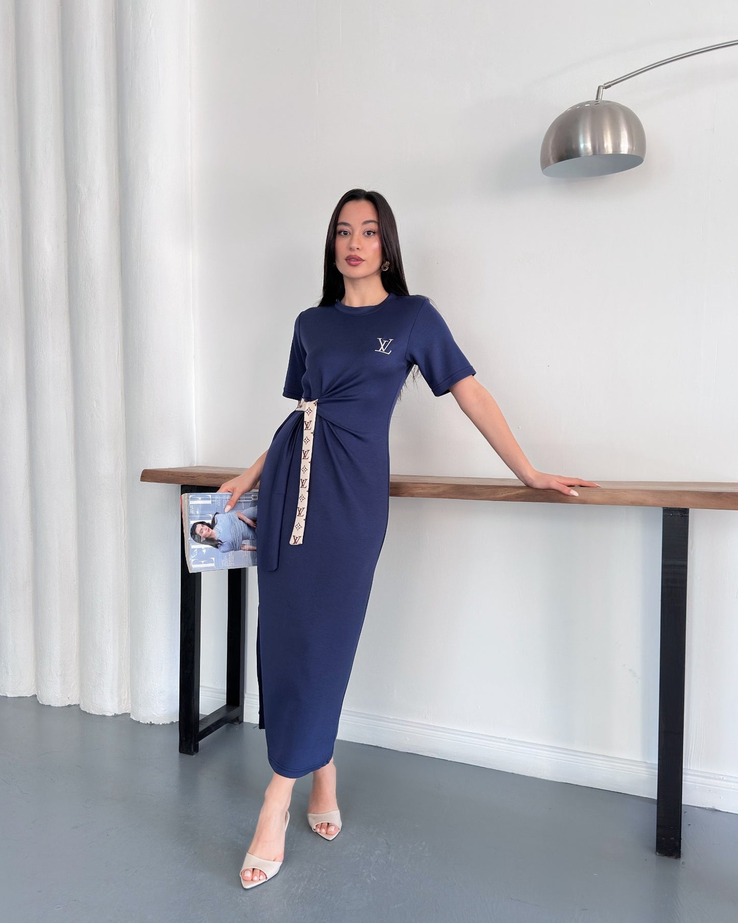 LV Belden Kuşaklı Midi Boy Likralı Şık Elbise