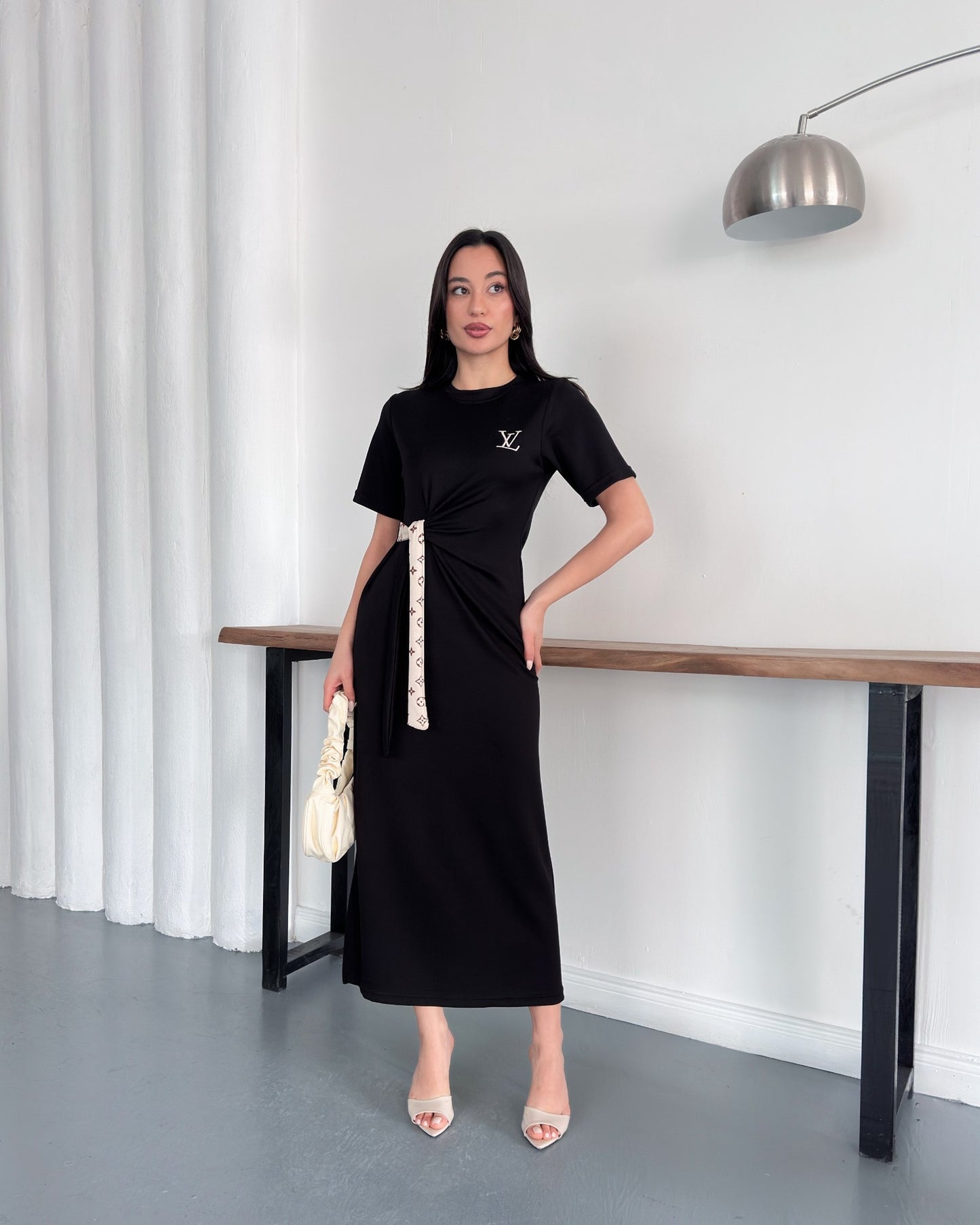 LV Belden Kuşaklı Midi Boy Likralı Şık Elbise