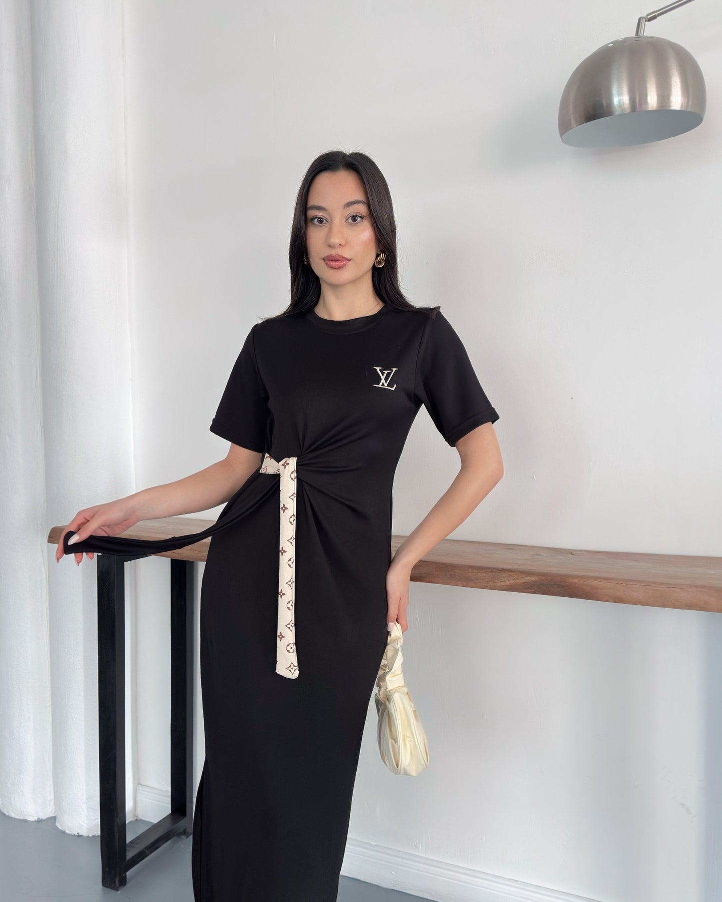 LV Belden Kuşaklı Midi Boy Likralı Şık Elbise