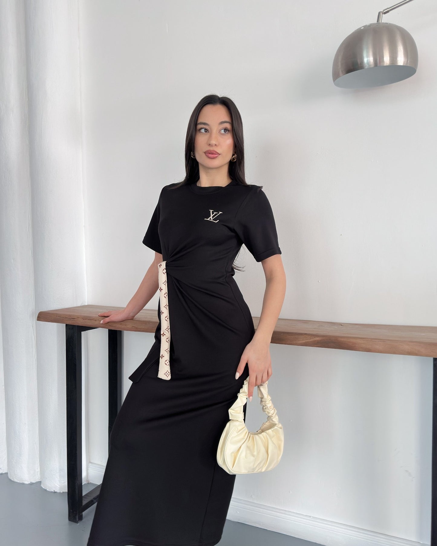 LV Belden Kuşaklı Midi Boy Likralı Şık Elbise