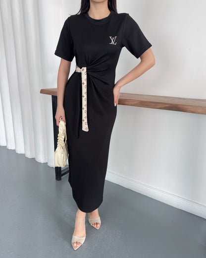 LV Belden Kuşaklı Midi Boy Likralı Şık Elbise