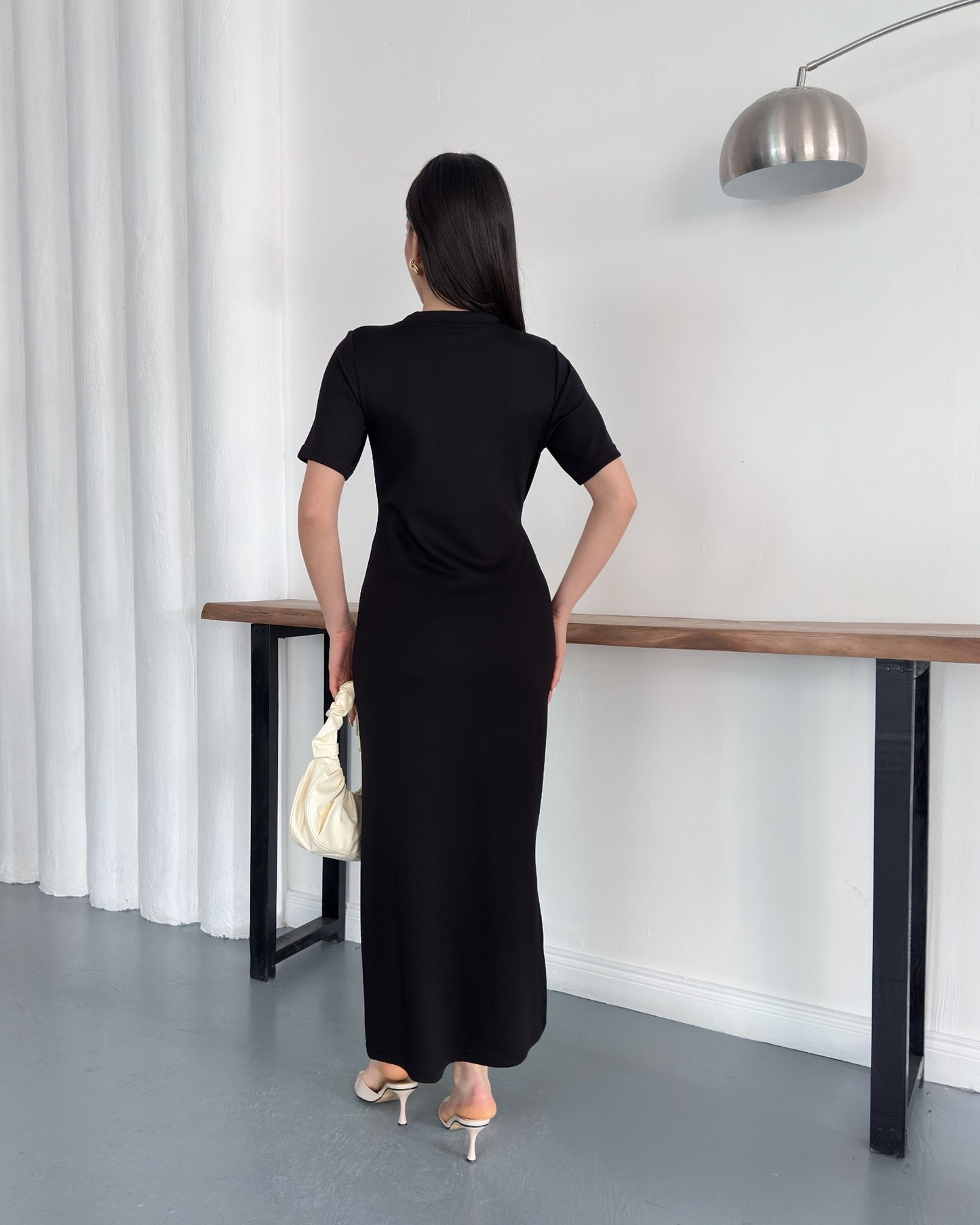 LV Belden Kuşaklı Midi Boy Likralı Şık Elbise