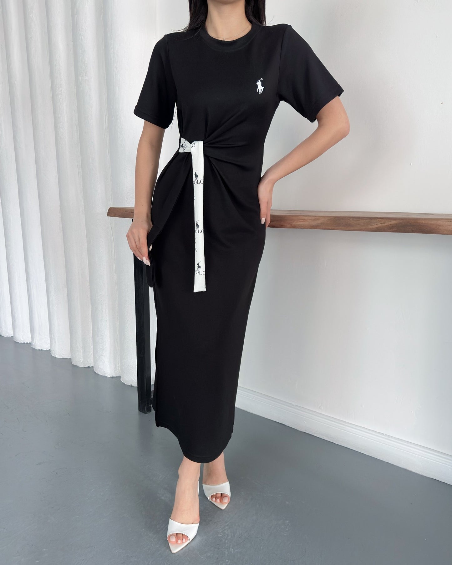 Minimal Nakışlı Belden Kuşaklı Midi Boy Likralı Günlük Elbise