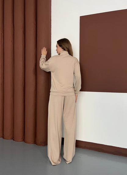 Dik Yaka Fermuarlı Geniş Paça Eşofman Takımı