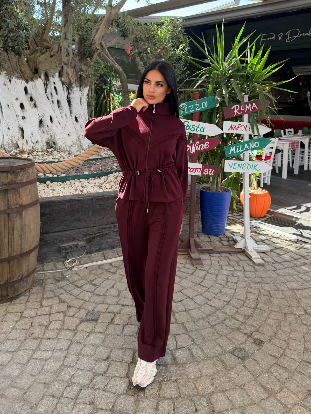 V Detaylı Fermuarlı Beli Büzgülü Bol Paça Pantolonlu İkili Takım