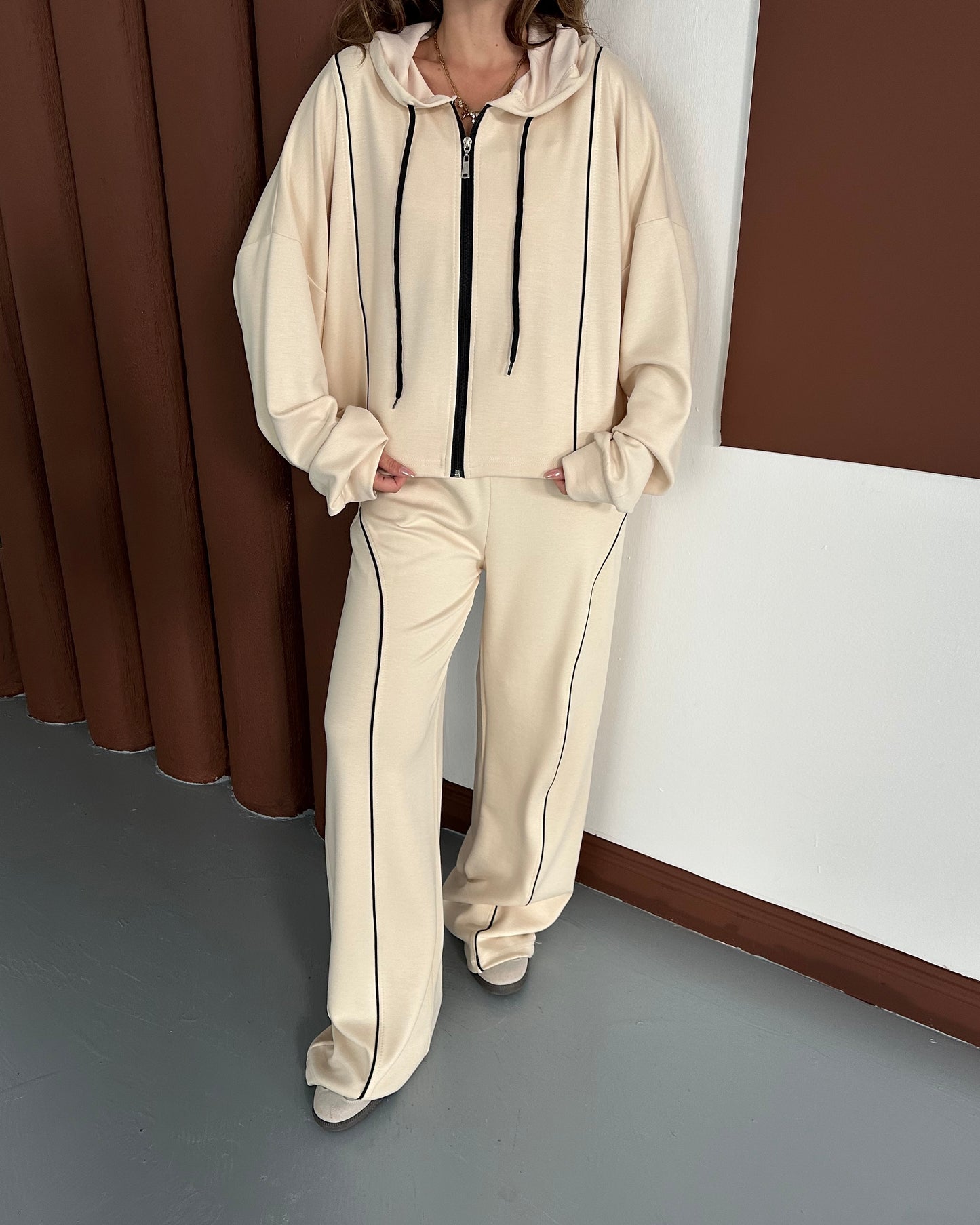Şerit Detaylı Kapüşonlu Oversize Eşofman Takımı