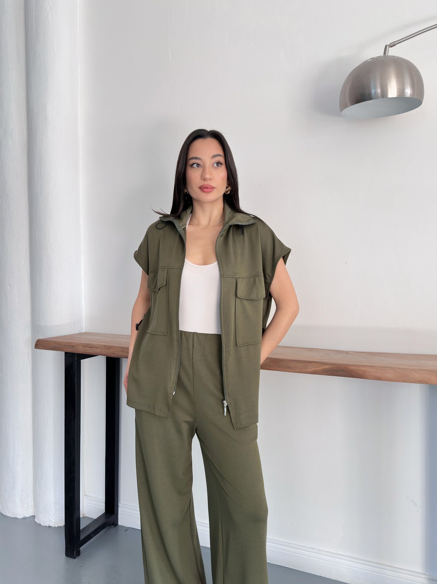 Fermuarlı Yelekli Geniş Paça Pantolon İkili Takım