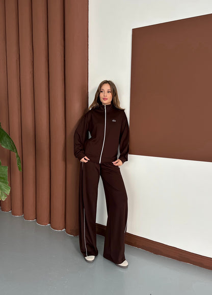 Dik Yaka Fermuarlı Geniş Paça Eşofman Takımı