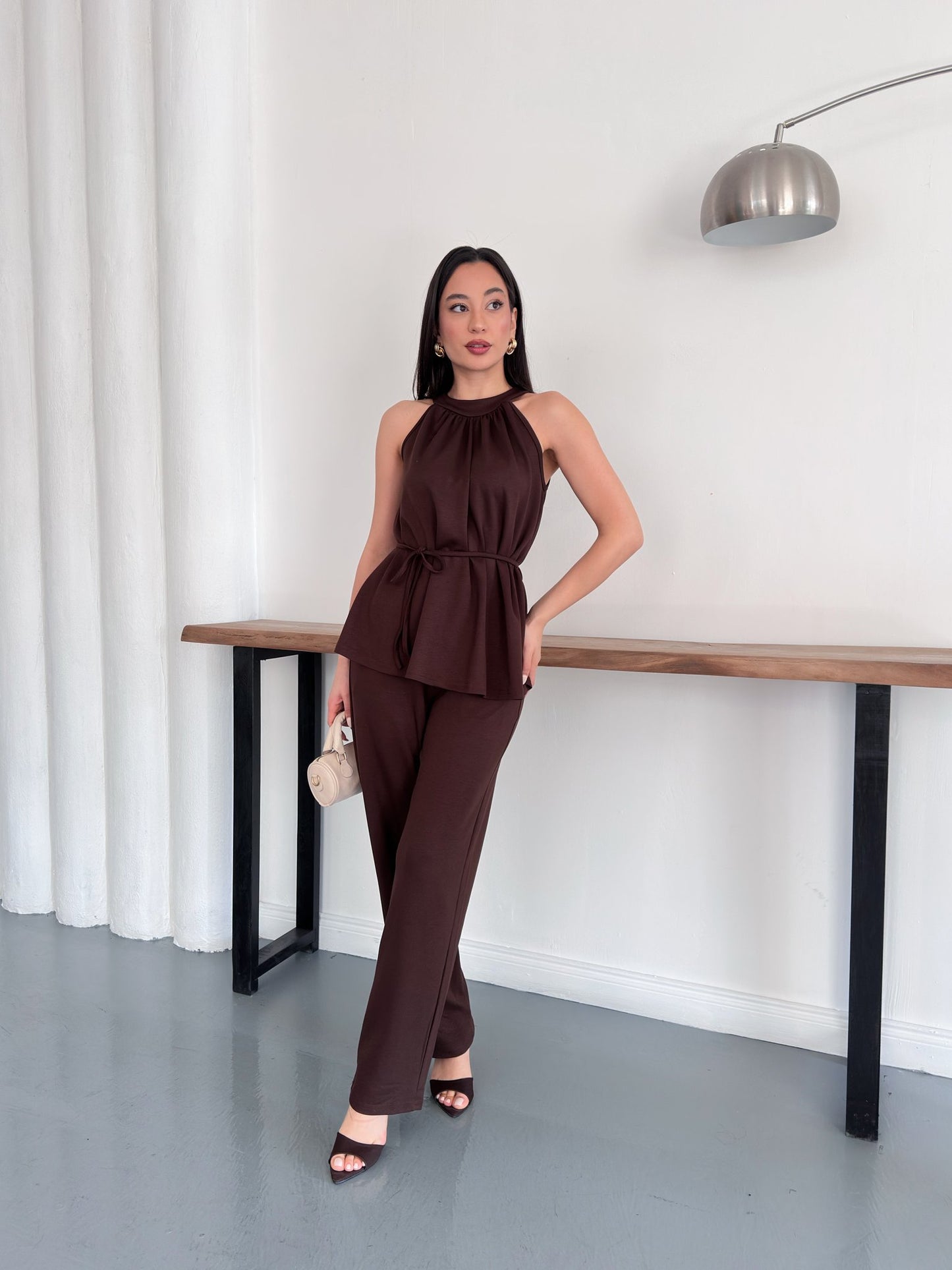 Halter Yaka Kuşaklı Bluz Pantolon İkili Takım