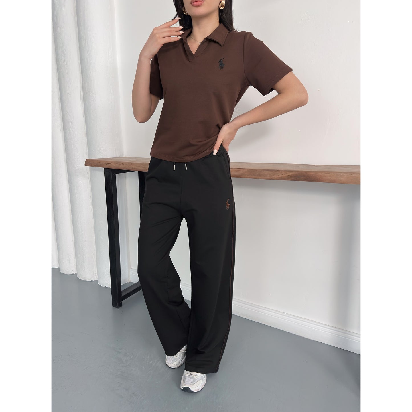 Polo Yaka Nakış Detaylı Geniş Paça Eşofman Takımı Rahat Kalıp Spor Takım