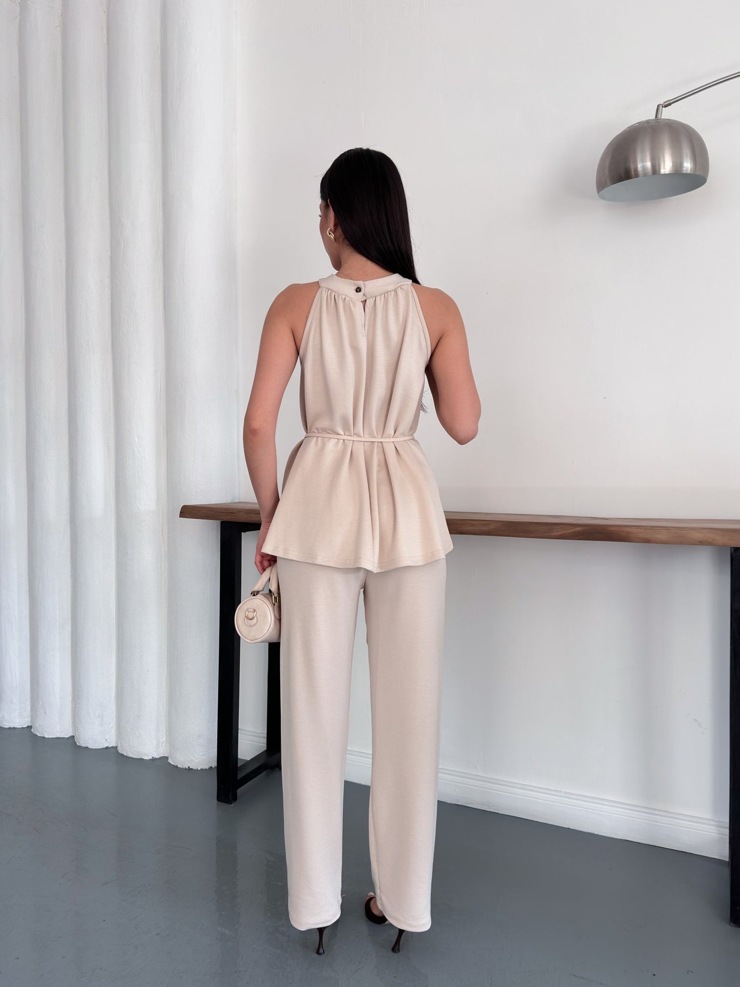 Halter Yaka Kuşaklı Bluz Pantolon İkili Takım