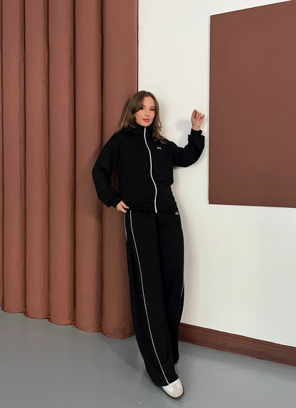 Dik Yaka Fermuarlı Geniş Paça Eşofman Takımı