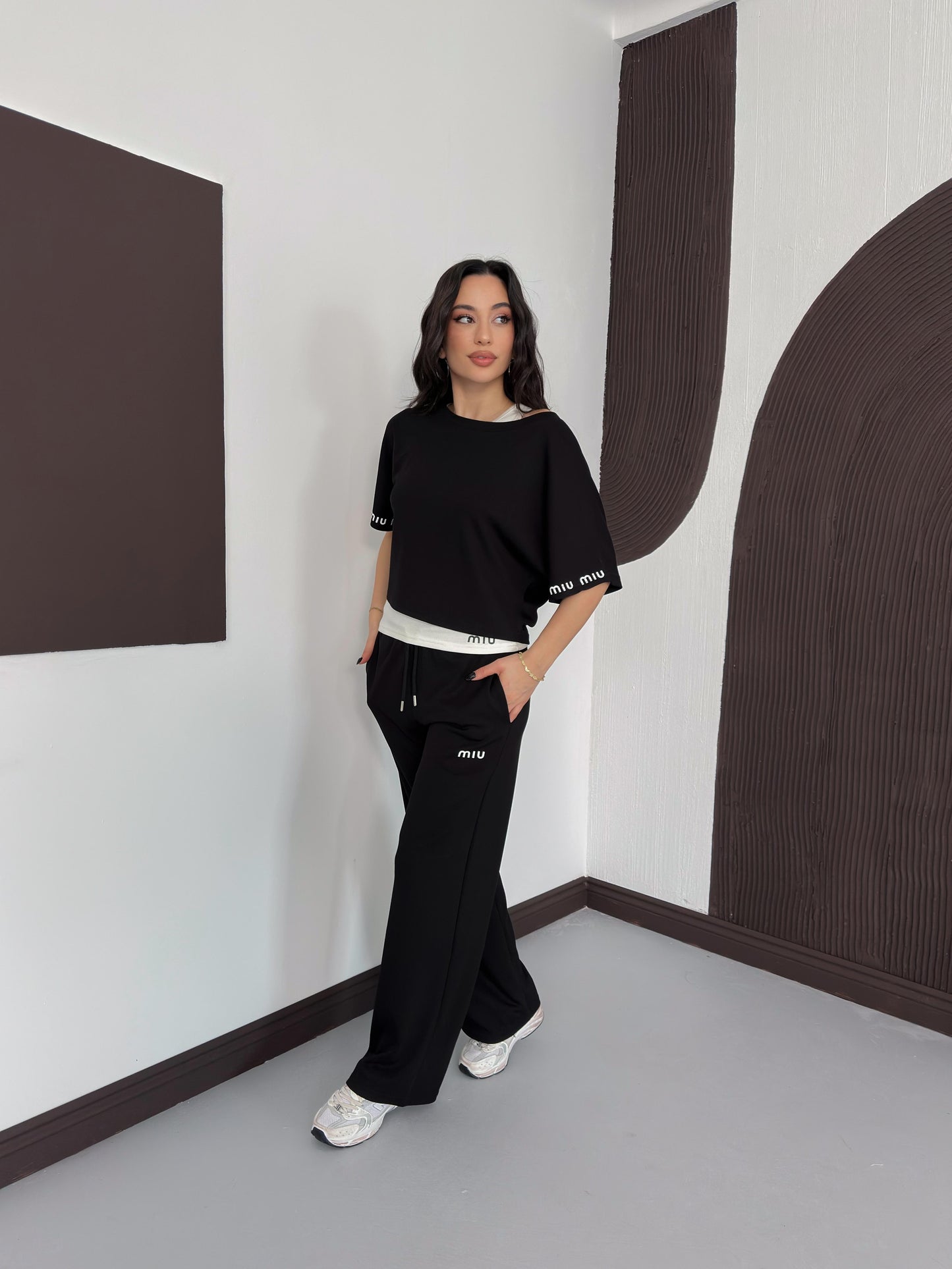 Atletli 3 Parça Omzu Açık Takım