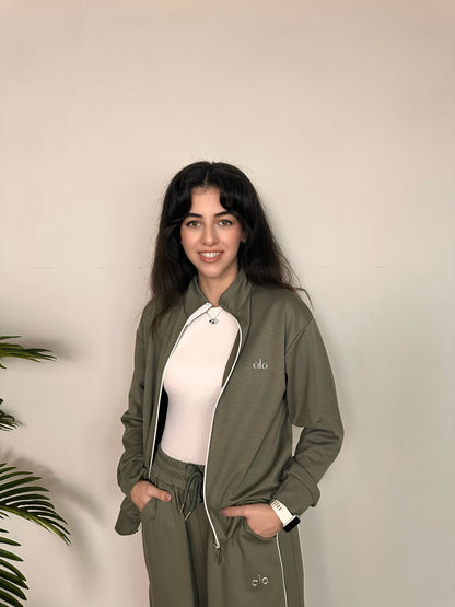 Dik Yaka Fermuarlı Geniş Paça Eşofman Takımı