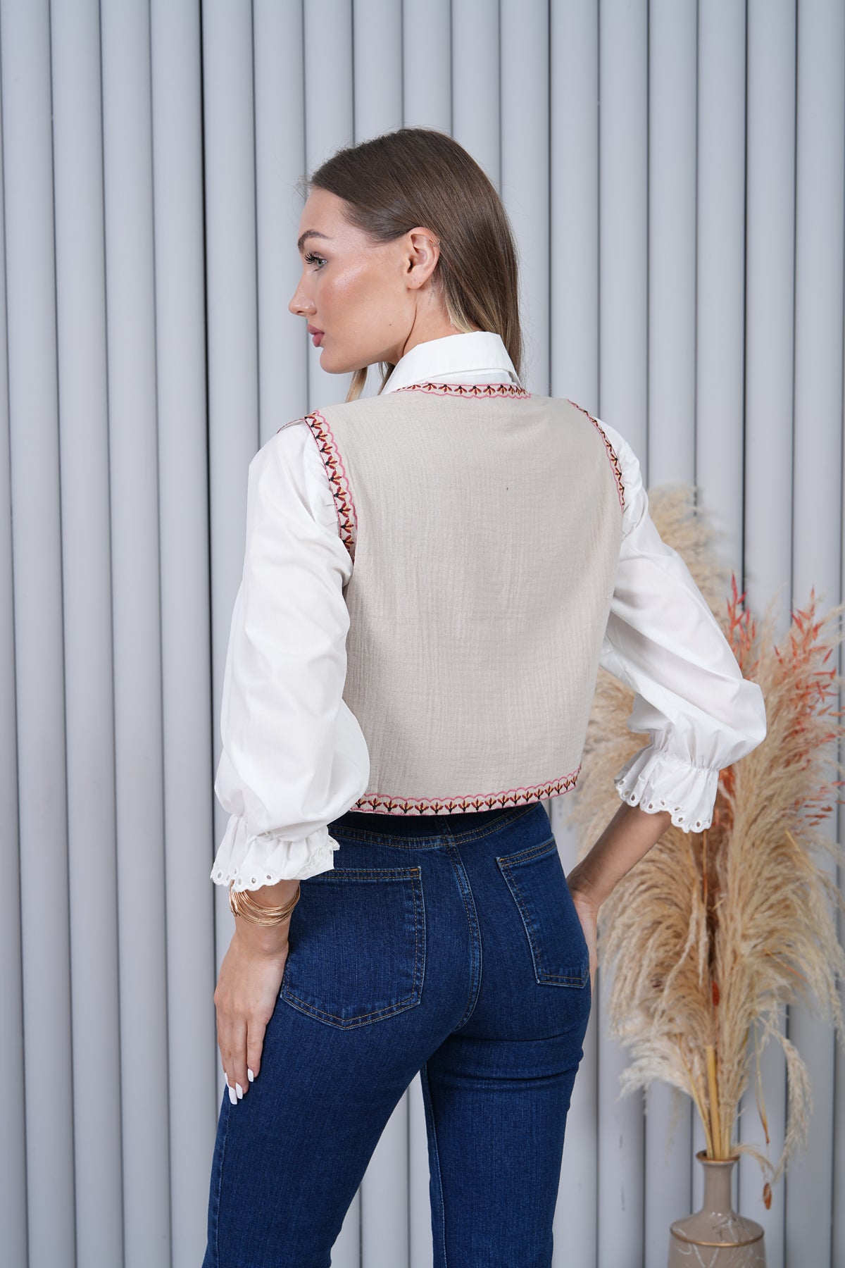 Krem Müslin Çiçek Desenli Bohem Yelek